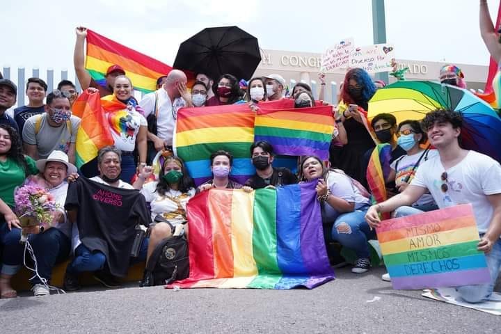 Aprobación de uniones entre personas del mismo sexo es lo que nos tocó vivir y e