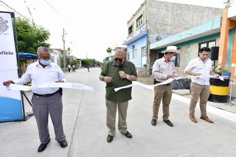 Entrega el Alcalde Luis Guillermo Benítez Torres pavimentación de la calle Alfon