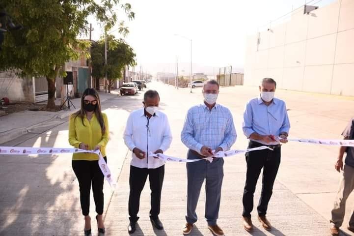 Quirino entrega obra de pavimentación hidráulica en Mercado de Abastos