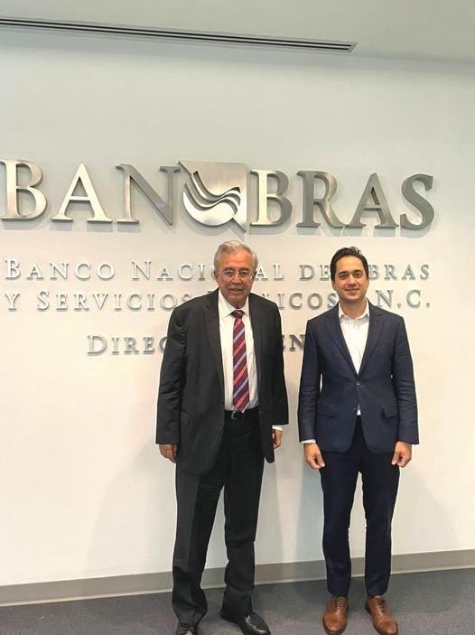 Gestiona Rocha Moya ante BANOBRAS viviendas y créditos para los desplazados