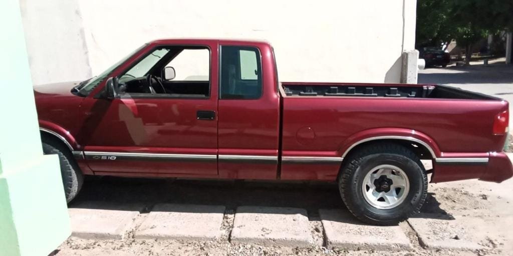 Acudió a cita médica y se queda sin camioneta