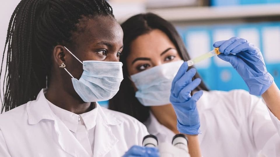 CASI LISTO EL FÁRMACO QUE CURA EL COVID -19 EN CINCO DÍAS O MENOS.