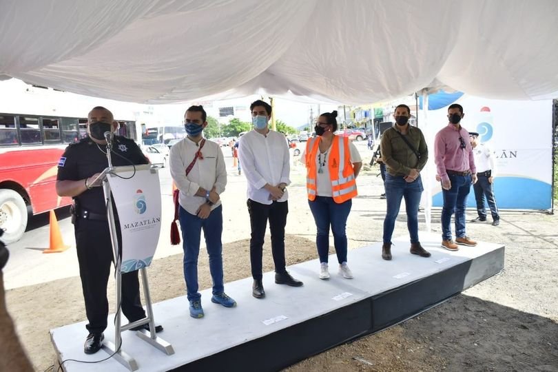 Dan banderazo para el rediseño del cruce vial Santa Rosa-Internacional-Revolució