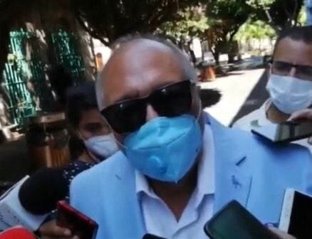 Químico cambiará a la mitad de su gabinete