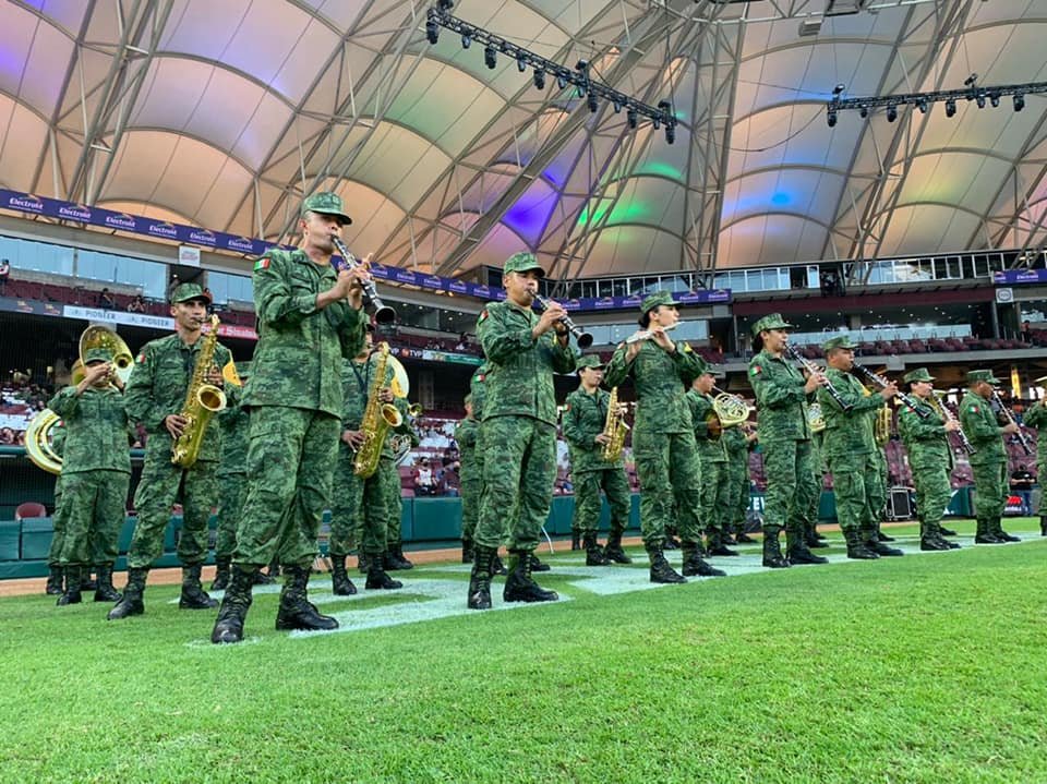 Ejercito Mexicano engalana la inauguración de la temporada 2021-2022 de la Liga