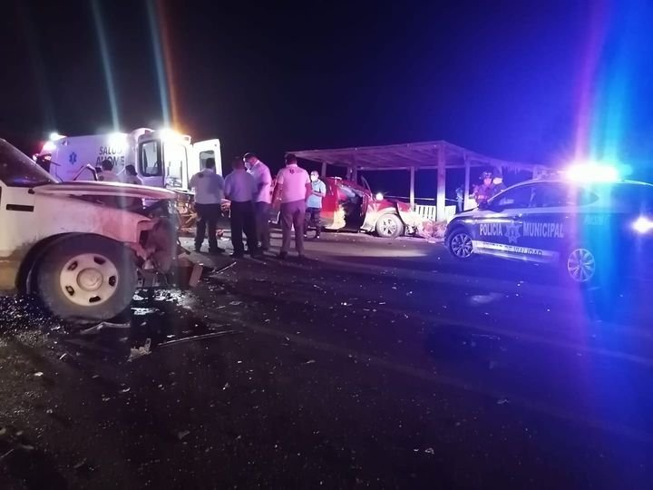 Mueren dos personas tras fuerte accidente en la Mochis-Ahome