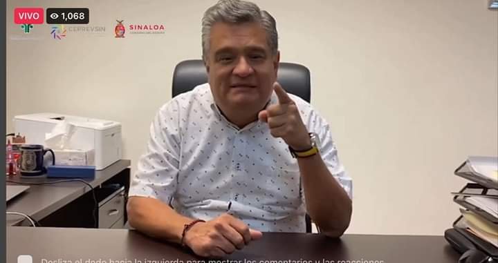 Hijo de Pablo Escobar da conferencia a jóvenes sinaloenses para evitar que opten por caminos fáciles