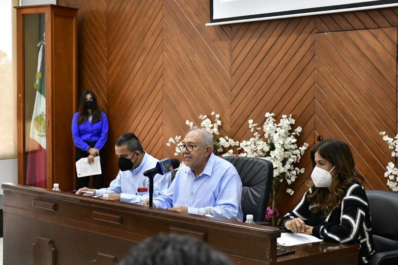 Afirma el Químico Benitez que regidores le faltan el respeto al pueblo con su actitud, y no al Alcalde Afirma el Químico Benitez que regidores le faltan el respeto al pueblo con su actitud, y no al Alcalde