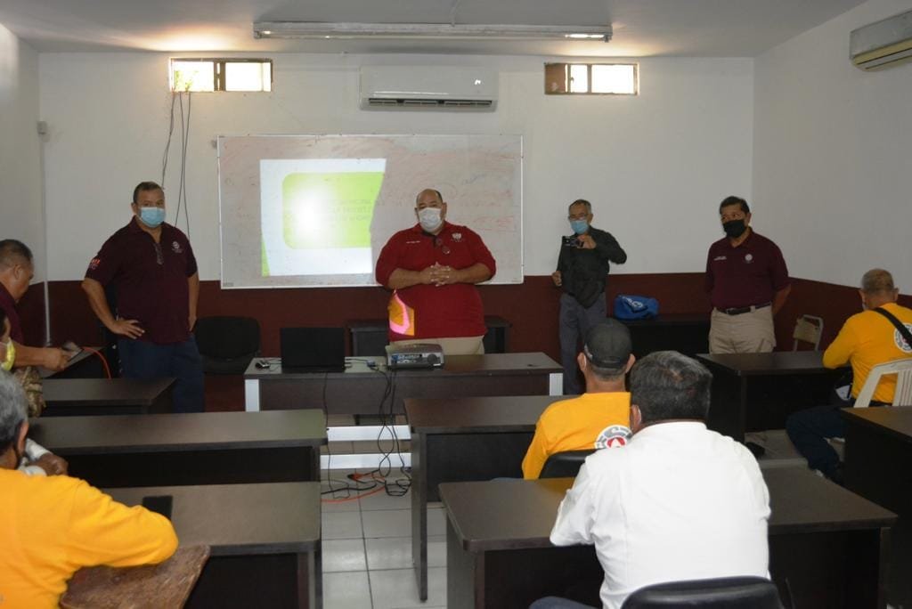 VENGO A SERVIR Y APOYAR A LOS ELEMENTOS DE PROTECCIÓN CIVIL: DANIEL LUNA CASTAÑEDA, COORDINADOR MUNICIPAL DE PROTECCIÓN CIVIL AHOME VENGO A SERVIR Y APOYAR A LOS ELEMENTOS DE PROTECCIÓN CIVIL: DANIEL LUNA CASTAÑEDA, COORDINADOR MUNICIPAL DE PROTECCIÓN CIVIL AHOME