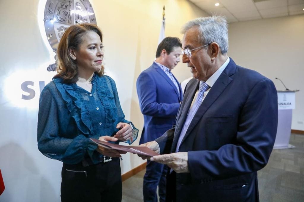 Rocha Moya toma protesta a más funcionarios; exvicefiscal Nuria González es nombrada titular de  SIPINNA