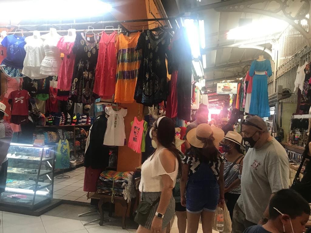 Aumentan las ventas de artesanías en el mercado José María Pino Suárez Aumentan las ventas de artesanías en el mercado José María Pino Suárez