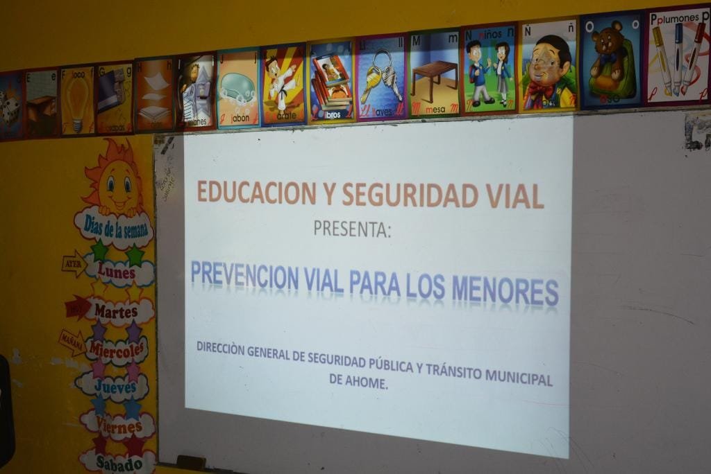 NIÑOS DE LA PRIMARIA MANUEL ROMERO CAMACHO APRENDEN PREVENCIÓN VIAL PARA MENORES