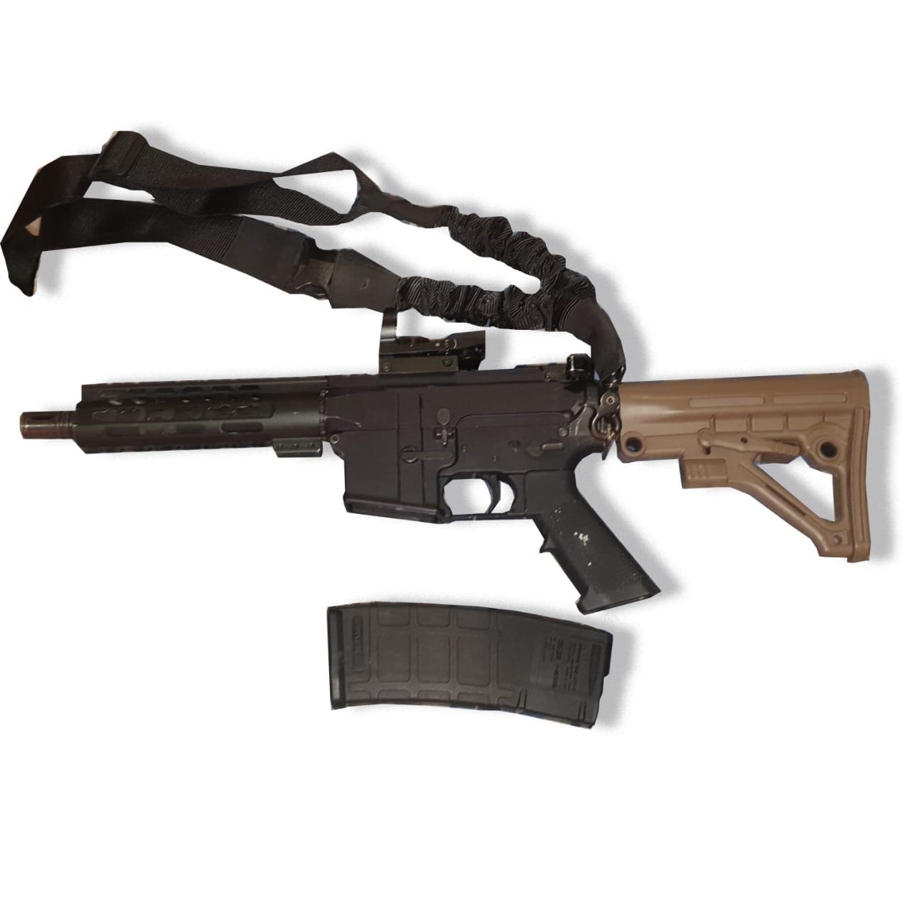 Ejército y PEP detienen a cuatro y aseguran casa donde elaboraban fentanilo, en Culiacán