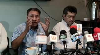 «Yo voy para adelante», advierte nuestro director Felipe Guerrero, al pedir a las autoridades que se llegue a fondo y se dé con los responsables de la agresión a su persona por la labor periodistica que desempeña, la cual se inició desde hace unos días