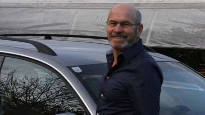 Muere por Covid-19 Johann Biacsics, líder antivacunas que promovió la curación con dióxido de cloro