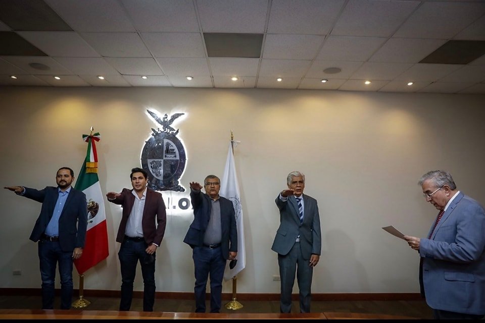 Rinden protesta nuevos funcionarios del gobierno Estatal