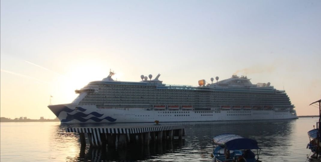 Arriba el “Majestic Princess” a Mazatlán con más de 2 mil 500 visitantes Arriba el “Majestic Princess” a Mazatlán con más de 2 mil 500 visitantes