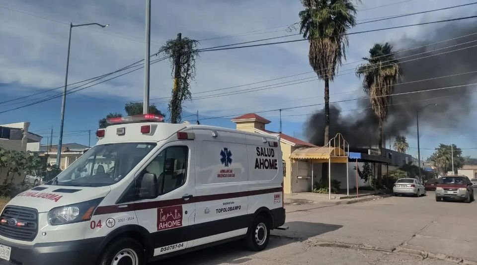 Incendio moviliza a elementos de rescate en Los Mochis