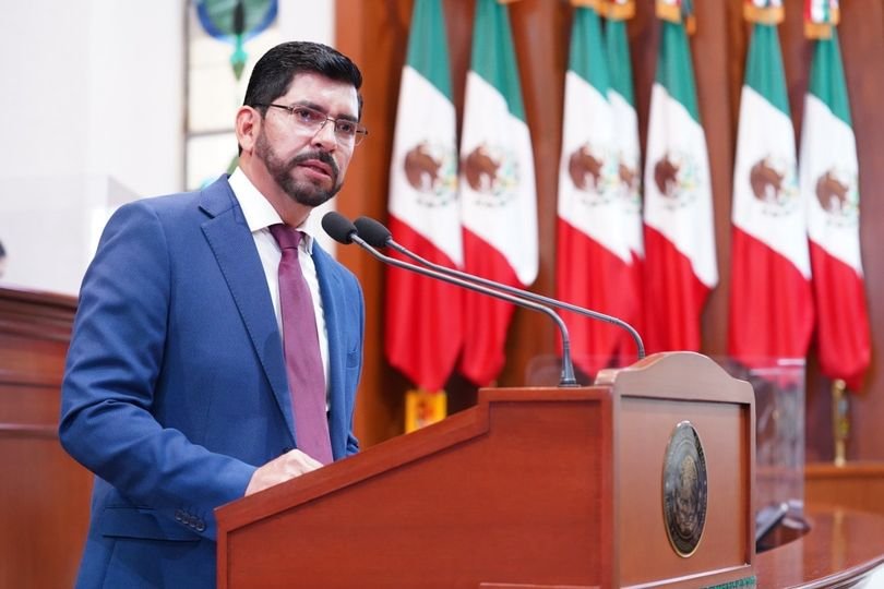 *Juan Carlos Patrón llama a instalar drenaje público en el ejido de la Isla de l *Juan Carlos Patrón llama a instalar drenaje público en el ejido de la Isla de l