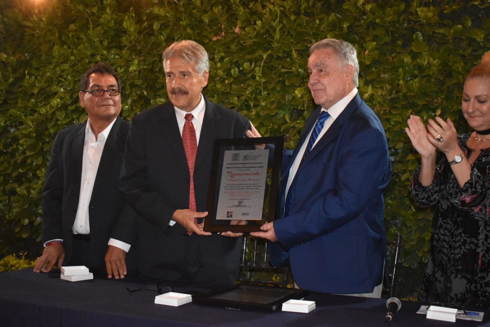 RECONOCE APELMO A LO MEJOR DEL PERIODISMO EN SONORA Y SINALOA