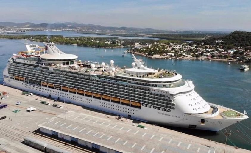 Arriba a Mazatlán el crucero turístico Navigetor of the Seas Arriba a Mazatlán el crucero turístico Navigetor of the Seas