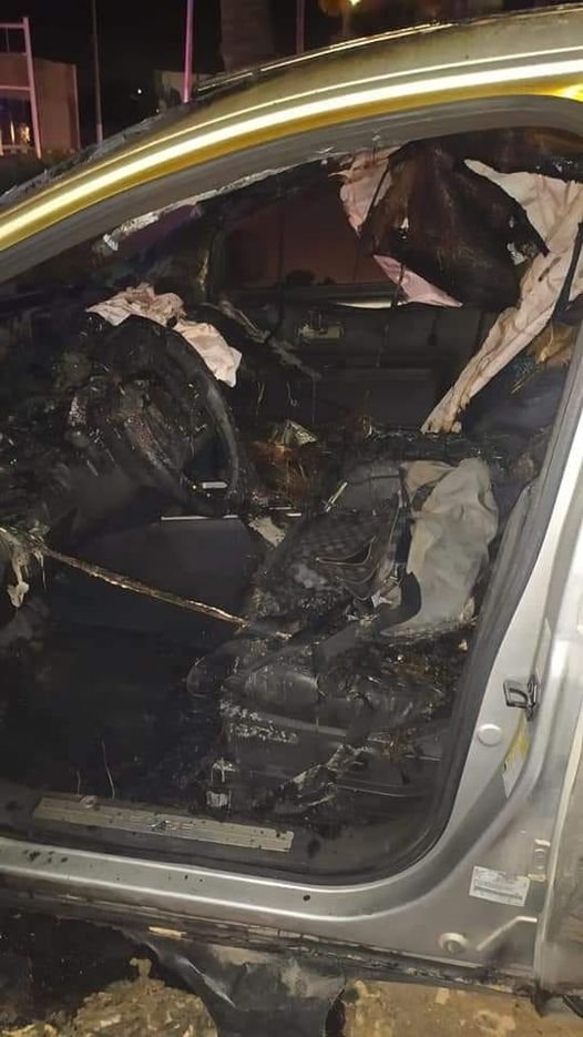 Video: Joven pone en riesgo su vida por salvar su auto