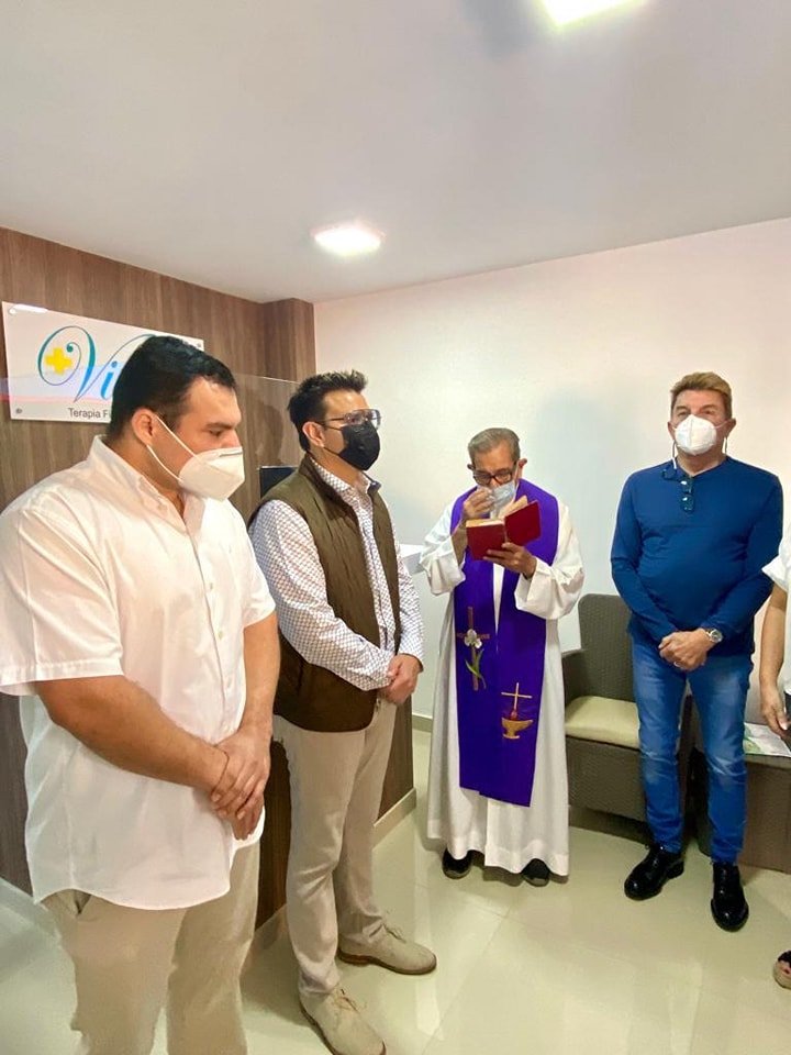 Empresarios respaldan Clínica Más Vida, terapia física y pulmonar a bajo costo. Empresarios respaldan Clínica Más Vida, terapia física y pulmonar a bajo costo.