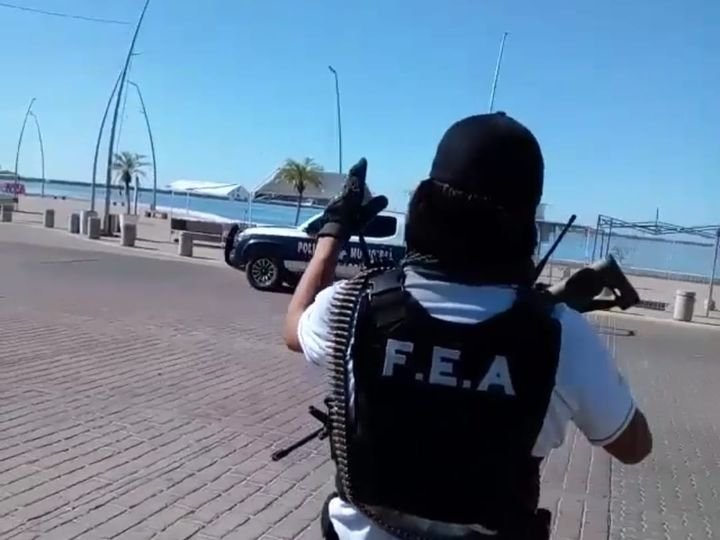 No se puede criticar a policías, ya que ni siquiera cuenta con el equipamiento p