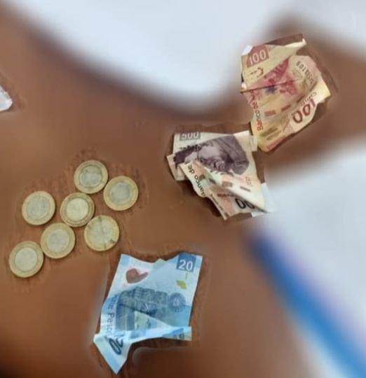 Por asalto a una farmacia, policías municipales detienen a un hombre en la Díaz Por asalto a una farmacia, policías municipales detienen a un hombre en la Díaz