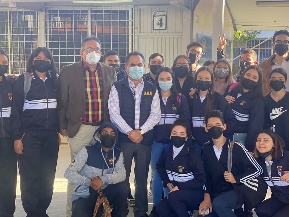 Rector visita la Preparatoria El Fuerte para conocer las necesidades del plantel