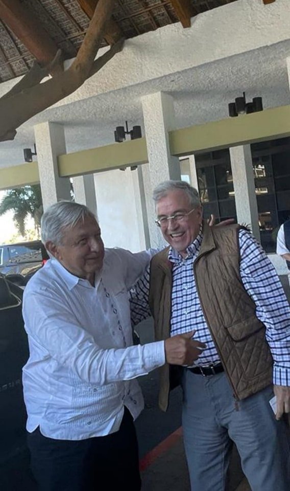 Rocha Moya recibe al Presidente Andrés Manuel López Obrador en Mazatlán