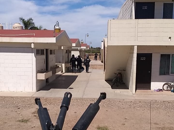 Elementos de la PEP detienen a dos jornaleros por portación de arma de fuego, en Elementos de la PEP detienen a dos jornaleros por portación de arma de fuego, en