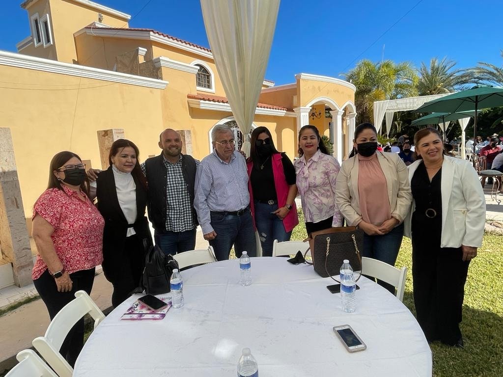 *Yo gobierno para todos los sinaloenses, sin distingos políticos: Rocha* *Yo gobierno para todos los sinaloenses, sin distingos políticos: Rocha*