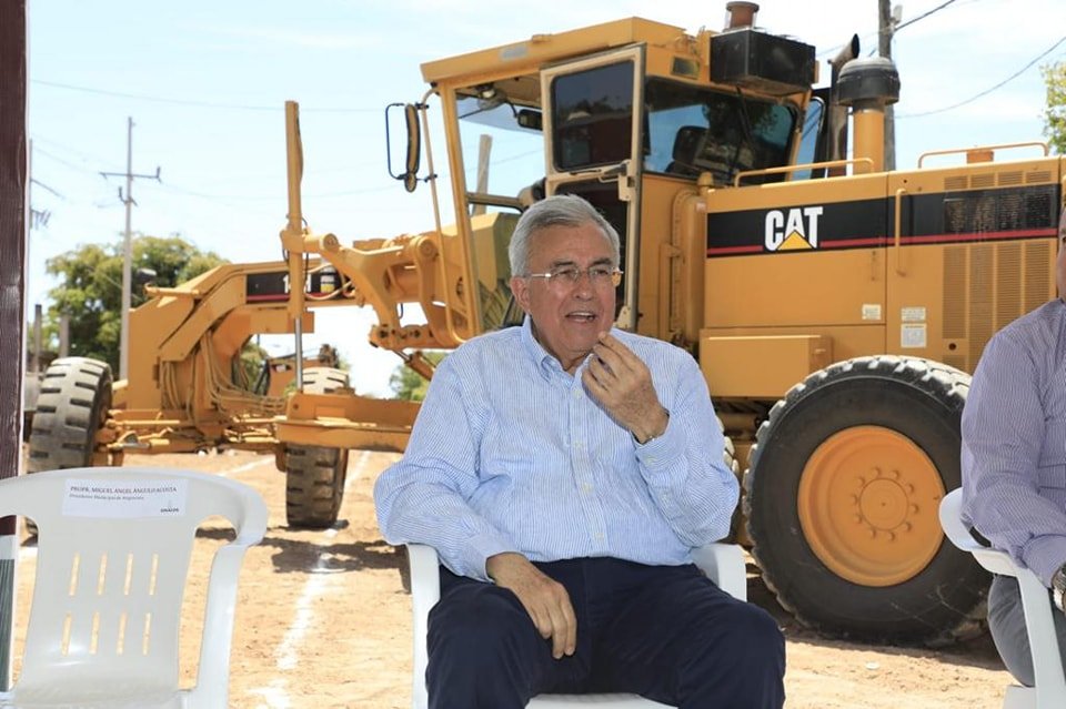 *Rocha inicia y supervisa nuevas vialidades en la Región del Évora* *Rocha inicia y supervisa nuevas vialidades en la Región del Évora*