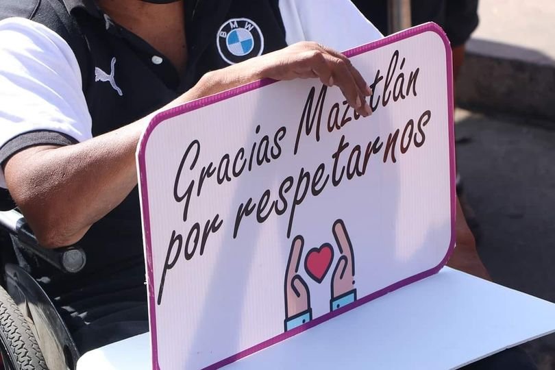 En el Mercado de la colonia Juárez esta mañana el equipo de DIF Mazatlán reali