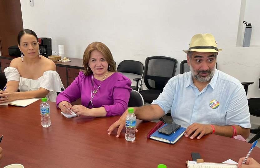 Acuerdan capacitación y estrategias para atraer más turismo LGBTTTIQ+