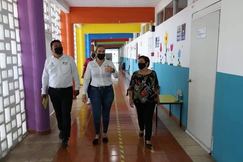 Recorre Brenda Borboa, Directora de DIF Mazatlán, estancias infantiles en el pue