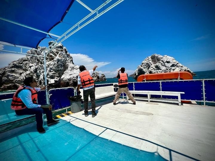 Recorren el Nuevo Acuario, el Observatorio, el Centro Histórico y la bahía mazat