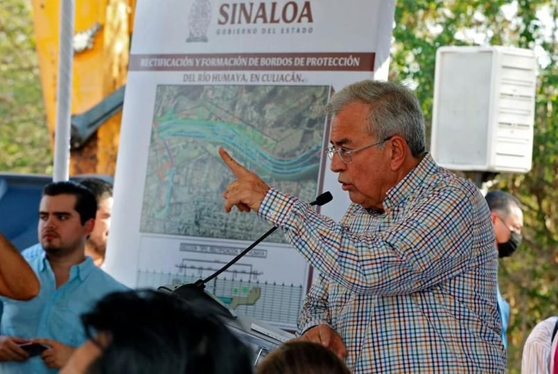 Rocha da arranque a la rectificación y formación de bordos de protección del Río