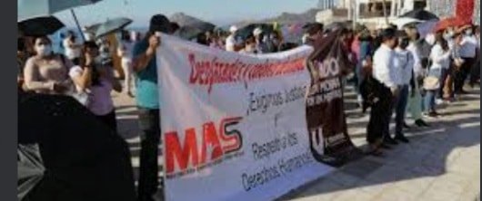 SE MANIFIESTAN DESPLAZADOS POR LA VIOLENCIA.