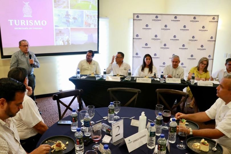 Secretaria de Turismo se reúne con socios de la COPARMEX