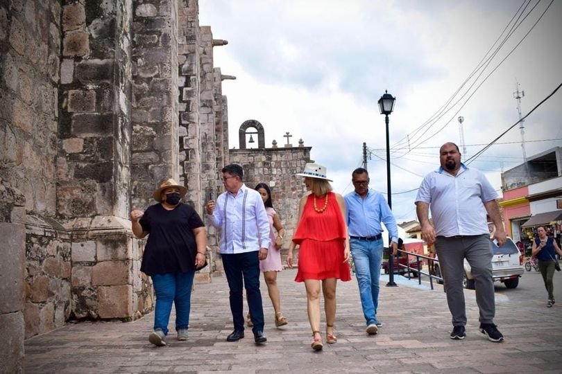 Sectur y AMAV visitan el Museo Regional de Concordia