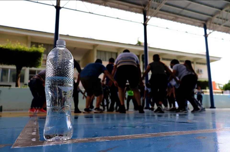 Una hidratación adecuada es imprescindible en la práctica deportiva