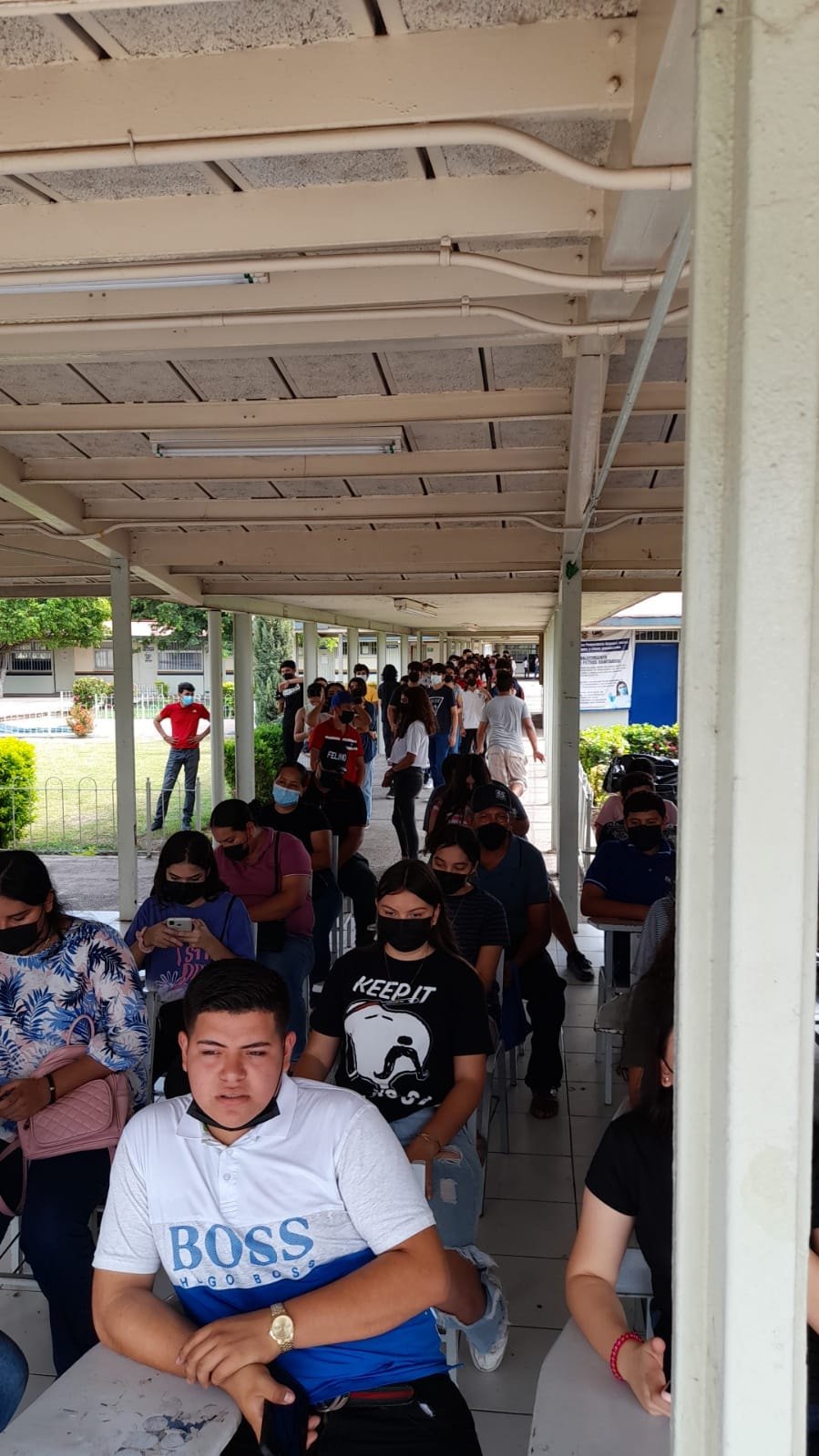 Apoya la UAS a jóvenes aceptados para que concluya su proceso de inscripción