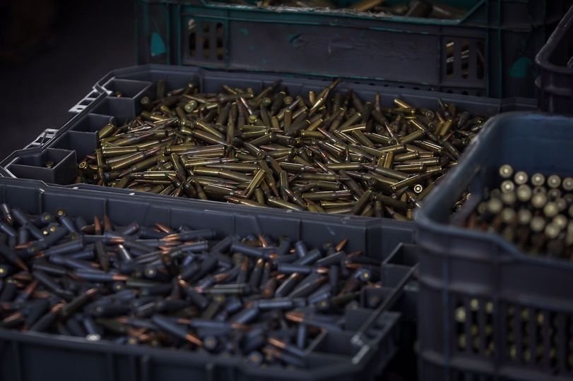 Gobernador Rocha atestigua destrucción de armamento decomisado