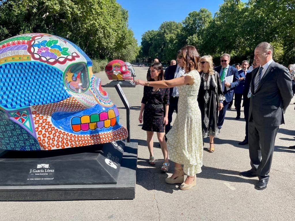 INAUGURA QUIRINO Y ROSY EXPOSICIÓN SOBRE MÉXICO EN MADRID, ESPAÑA.