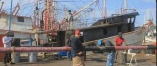 LENTOS LOS TRABAJOS DE REPARACIÓN Y MANTENIMIENTO DE LA FLOTA PESQUERA.