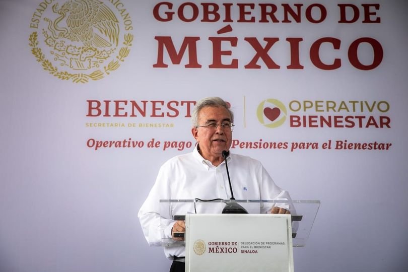 Rocha entrega Pensiones para el Bienestar en Eldorado