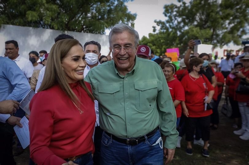 Rocha lleva su Programa Transformando Comunidades a Escuinapa