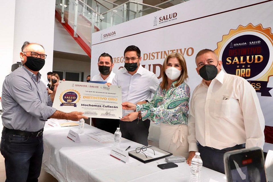 Secretaría de Salud entrega Distintivo Salud Oro a 10 restaurantes